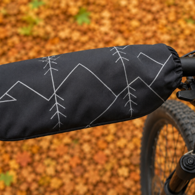 Schwarzer BIKEJACK Lenkerschoner